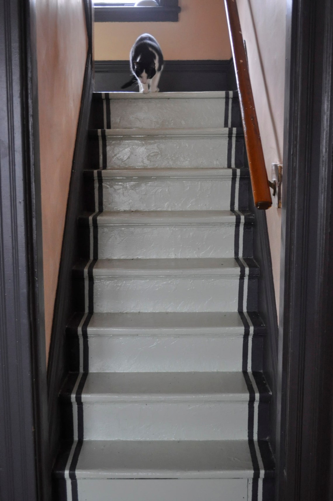 stairpaintklaus.JPG